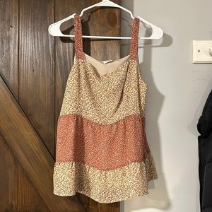 Paper crane large floral top. Earthy colors